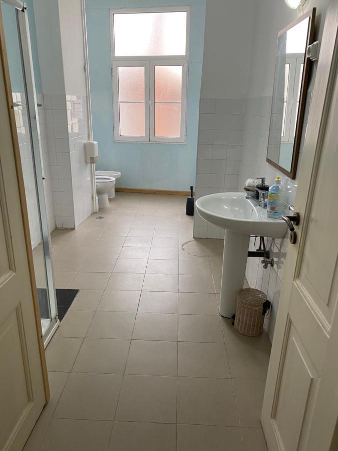 Classic Chiado 1 - Central Guest House Room With Shared Bathroom Lisboa Εξωτερικό φωτογραφία